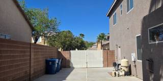 An Amazing NW Home! Over 3300 sq ft w/ pool & spa! Must see! Gallery 54