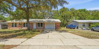 All Brick Home & Large Yard in Niceville! Gallery 1