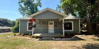 Newly Renovated 2 Bedroom, 1 Bathroom Home! Gallery 1