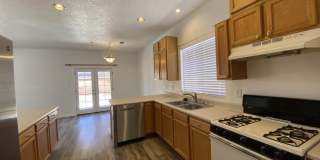 1412 Stone Canyon Road NE Gallery 17