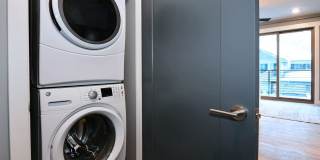 TOP FLOOR, ONE BEDROOM CONDO IN PROSPECTOR! Gallery 11