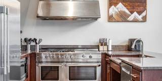 Pilchuck Village Gallery 12