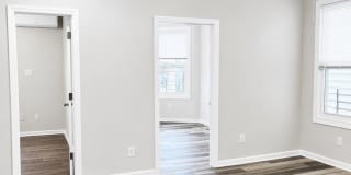 Brand New Luxury 3BR Top Floor Apartment | Washer/Dryer | Easy NYC Commute | Pet Friendly Gallery 4