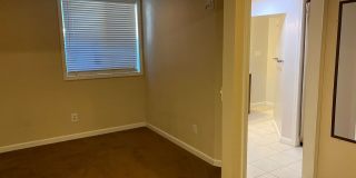 Beautiful 3 bed/2 bath On South Hill! Gallery 19