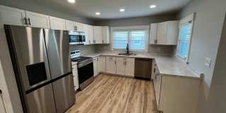 4Bed/3Bath Renovated Student friendly housing Gallery 1