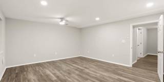 1382 ALMOND DR Gallery 27