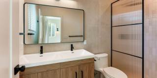 1405 N Coronado St Gallery 17