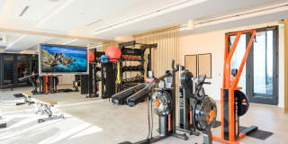 Azure National Landing - Apartments & Townhomes Gallery 9