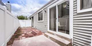 Updated 2 Bedroom Townhouse in Thornton Updated 2 Bedroom Townhouse in Thornton Gallery 4