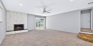 4913 Premiere Avenue Gallery 21