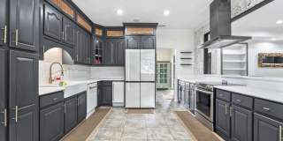 6125 R C Sarvis Ln. Gallery 21