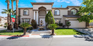 Luxurious Home in Gated Community Gallery 1