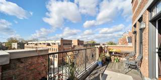 3829 N Southport Gallery 15