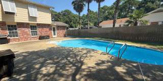 Gulf Breeze - Proper - 5 bedroom, 3.5 bathroom with pool and lawn care included Gallery 39