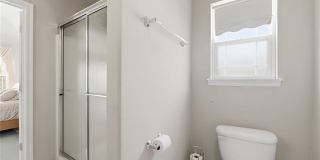 701 E Boston Street Gallery 15