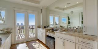 Stunning Fully-Furnished Harbor Ridge View Estate Gallery 32