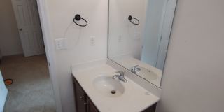 Room in 4 Bedroom Home at Genlee Dr Gallery 33