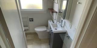Great House in Oakland with a yard! 2 Beds, 1 Bath Gallery 54