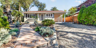 Charming Mid-Century 2 Bedroom + Office/Den/3rd Bedroom ~ Prescott Gallery 1