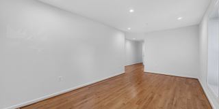 Newly Built 4BR/3BA Two-Level Townhome with Parking - Minutes to Navy Yard & Capitol Hill Gallery 4