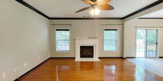 401 Norton Crossing Gallery 8