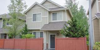3Bd/2.5Ba Bothell Home Gallery 1