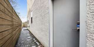 920 N FRONT Street Gallery 11