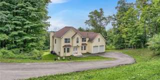 73 Mountain Road Gallery 1