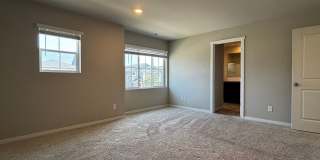Wonderfully maintained Rainier Ridge Puyallup Home! Gallery 10