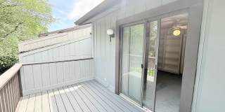 Beautiful 3-Bedroom Townhome Gallery 8