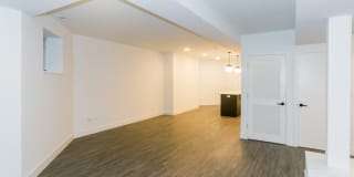 5706-10 S. Blackstone Ave Gallery 13