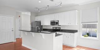 Modern & Spacious 2BR Townhouse in Myrtle Beach Gallery 15
