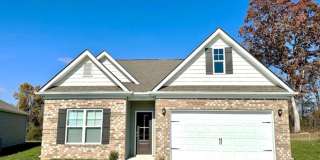 4 Bedroom / 2 Bath Home Kingsport, TN Gallery 1