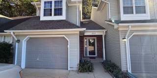 Beautiful Town Home on a Cul-De-Sac Beautiful Town Home on a Cul-De-Sac Gallery 1