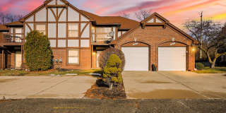 Bright and Spacious 2-Bed, 2-Bath Home in Lathrup Village! Gallery 1