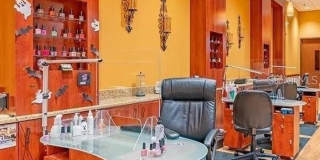 301 KINGS Boulevard Gallery 54