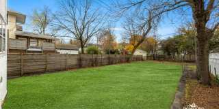 Single Family Home in Historic Oak Park Neighborhood Gallery 15
