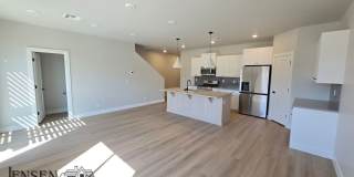 Brand New Modern Three Bedroom Gallery 7