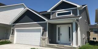 3 Bed 2 Bath Single Family Home Gallery 1