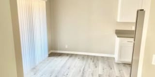 210 Garfield Gallery 8