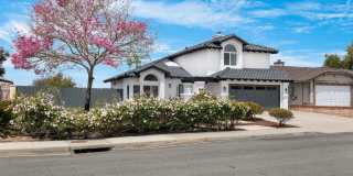 Oceanside Home - 3 Bedroom 2-1/2 Bathroom - Renovated Oceanside Home - 3 Bedroom 2-1/2 Bathroom - Renovated Gallery 1