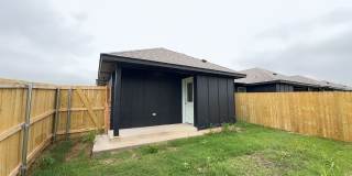 Welcome to Brand New Masonwood featuring this 3 Bedroom 2 Bath 2 Car Garage Duplex in a Great location close to the Broadway Extension and only 8 minutes from downtown OKC Gallery 22