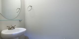 Pre- Leasing Large 3 Bedroom Home- With Garage Gallery 12
