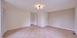 2924 GRACEFIELD Road Gallery 20