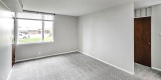 Spacious 2-Bed and 1-Bath Apartment in Millard! Gallery 1