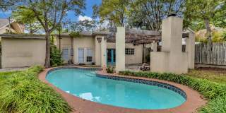 3-BEDROOM IN ALAMO HEIGHTS W/ POOL Gallery 36