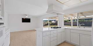 Beautiful Westlake First Neighborhood Family Home w/ Large Backyard with Panoramic Mtn Views Gallery 41