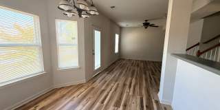 Beautifully Renovated 3 Bedroom 2.5 Bath Townhome with Garage! Pet Friendly! Gallery 31