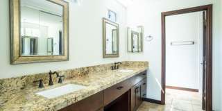 2521 Whitney Avenue Gallery 9