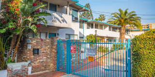 400-420 N. Oakland Ave. Gallery 86